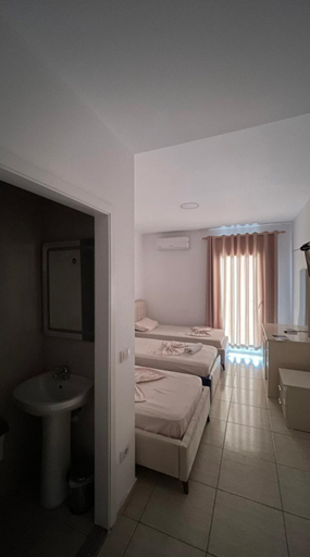 Bedroom 3, Hotel Skura, Librazhdit