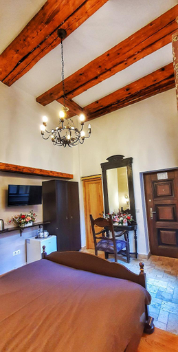 Others 5, Casa Crown, Brasov