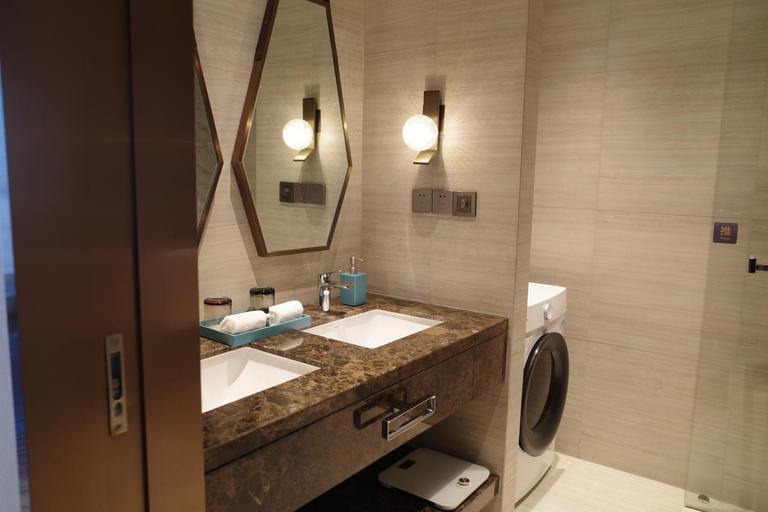 Bathroom 4, L+Snow Supreme Hotel, Shanghai