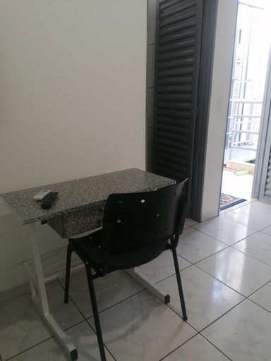 Others 3, quarto para Rapaz, centro, Sinop MT, Sinop