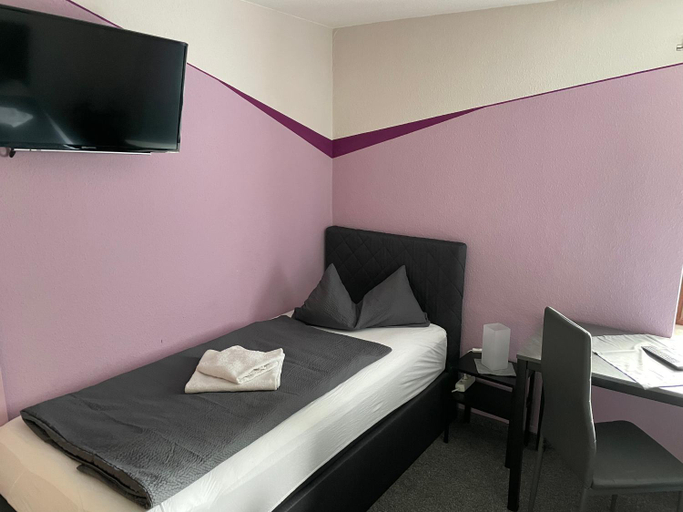 Bedroom 15