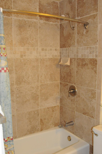 Bathroom 1, Sandyland Reef Inn, Santa Barbara