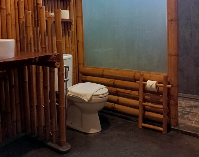 Bathroom 8