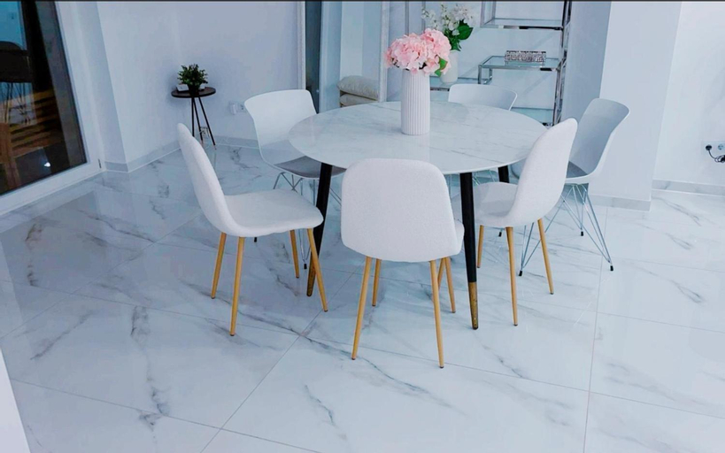 Dining Room 9