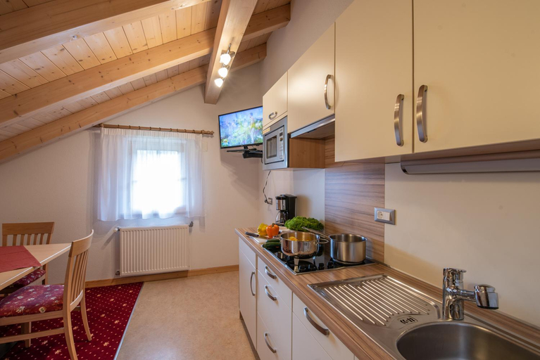 Others 4, Residence Muhlegg, Bolzano
