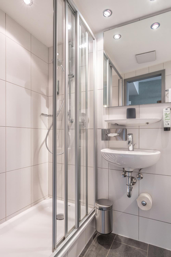 Bathroom 4