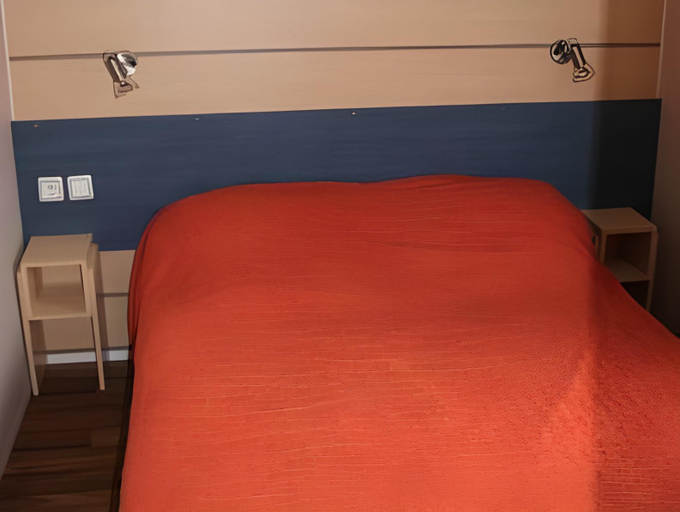 Bedroom 2, Camping le Clos de Balleroy, Calvados