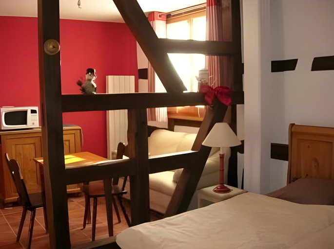 Bedroom 2, La Cour St-Fulrad - Appartements, Haut-Rhin
