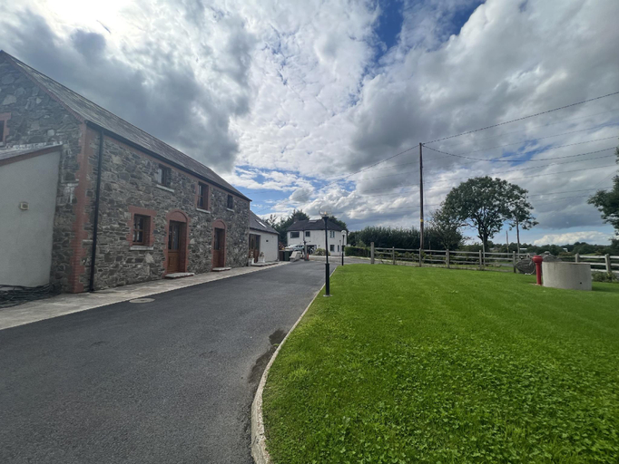 Others 4, Avocalodge, Lisburn and Castlereagh