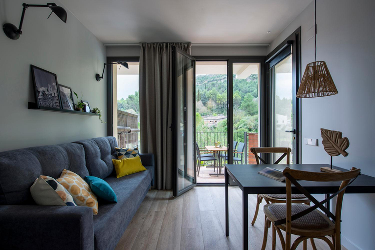 Others 5, Apartaments Agulles de Montserrat, Barcelona