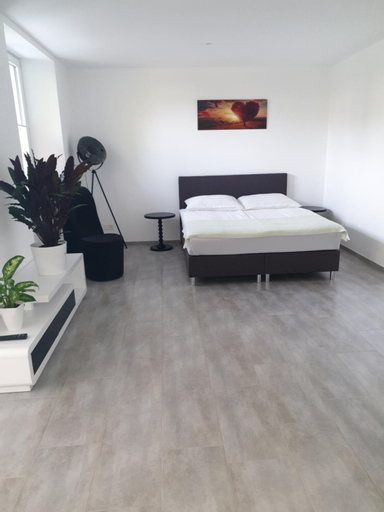 Bedroom 10