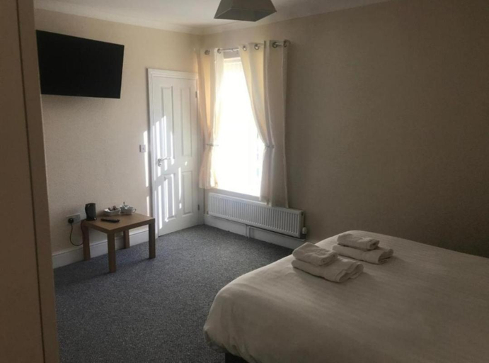 Bedroom 2, Nags Head Pub, Ceredigion