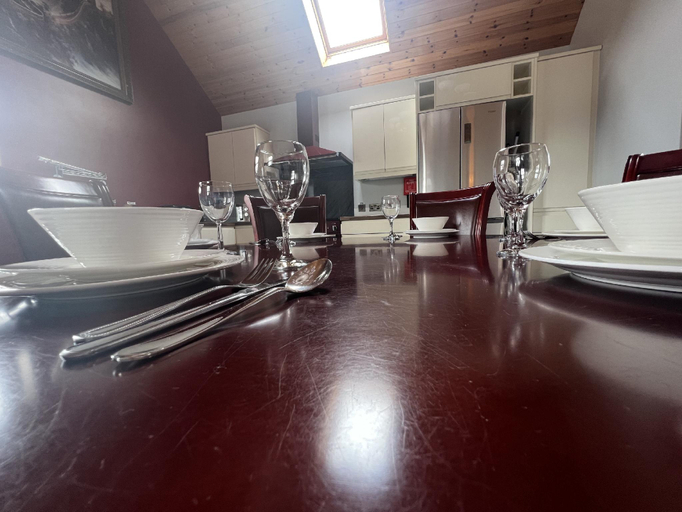 Others 5, Avocalodge, Lisburn and Castlereagh