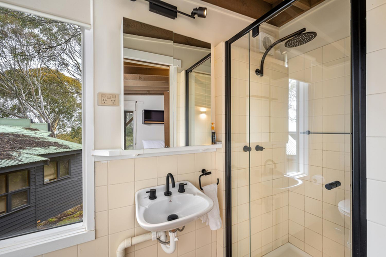 Bedroom 3, Belltrees, Alpine - East