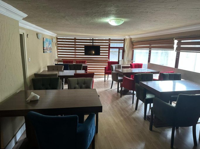 Others 2, grand rio otel, Merkez