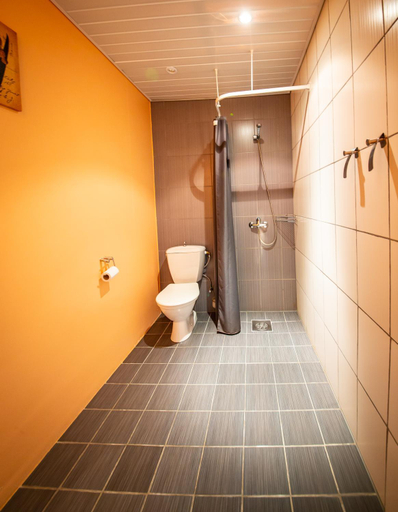 Bathroom 6
