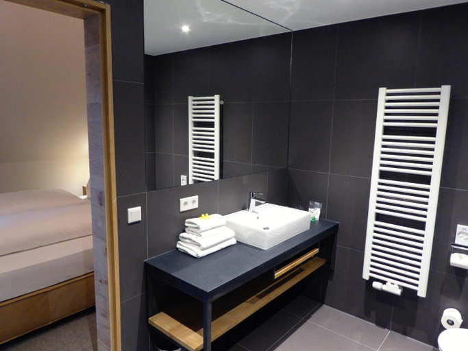 Bedroom 3, Berghotel Sammuller, Neumarkt in der Oberpfalz