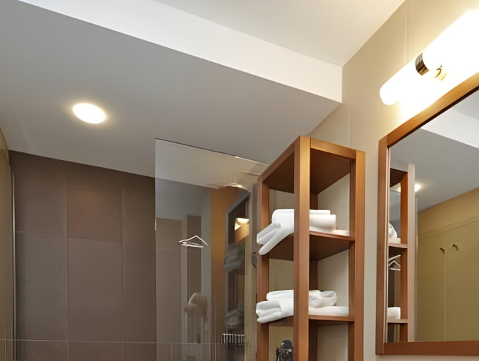 Bathroom 2, Hotel Rozsutec, Žilina