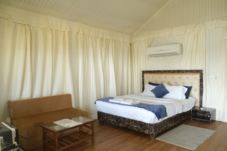 Bedroom 3, Amigos Lake Resort, Nashik
