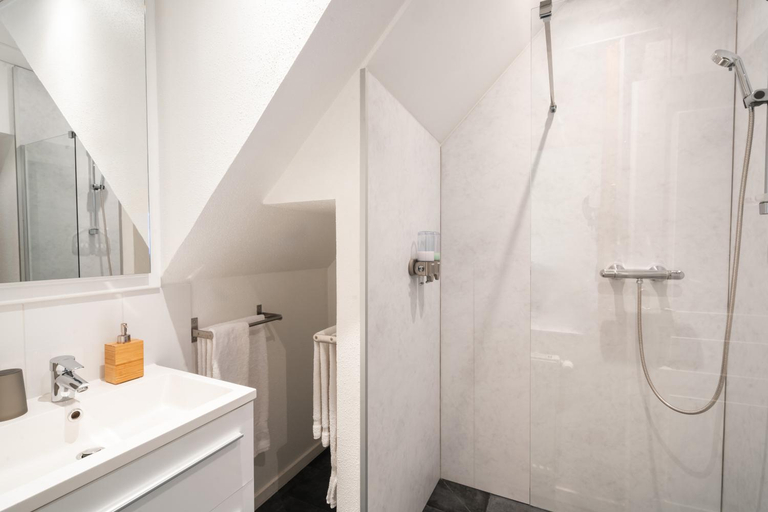 Bathroom 3, La Cour St-Fulrad - Appartements, Haut-Rhin
