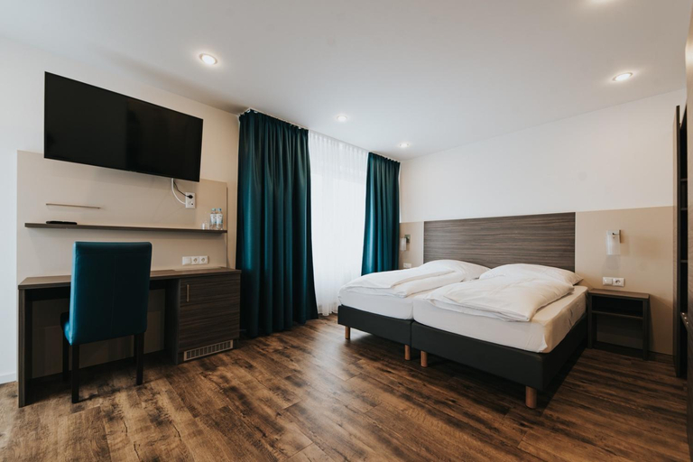 Bedroom 2, Hotel Restaurant Adria Stuben Bruhl, Rhein-Erft-Kreis
