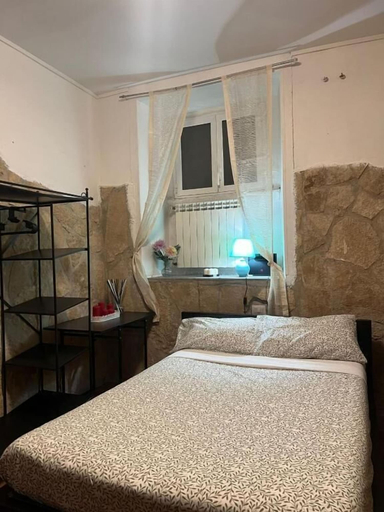 Bedroom 3, Poma, Rome