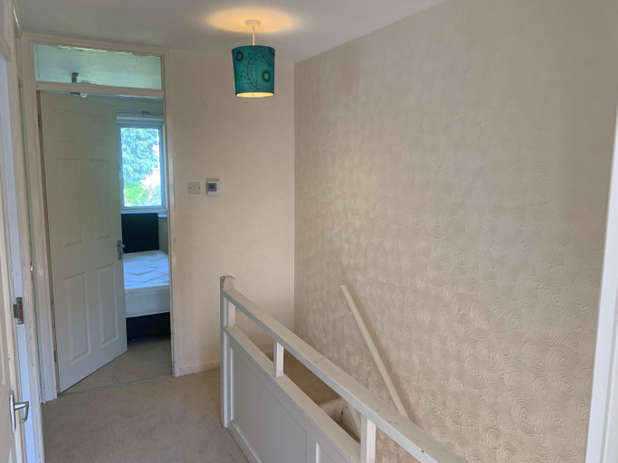 4, Elegant Devon, Luton