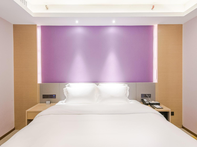 Bedroom 30