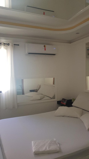 Others 2, Studio Motel (Adult Only), Santos