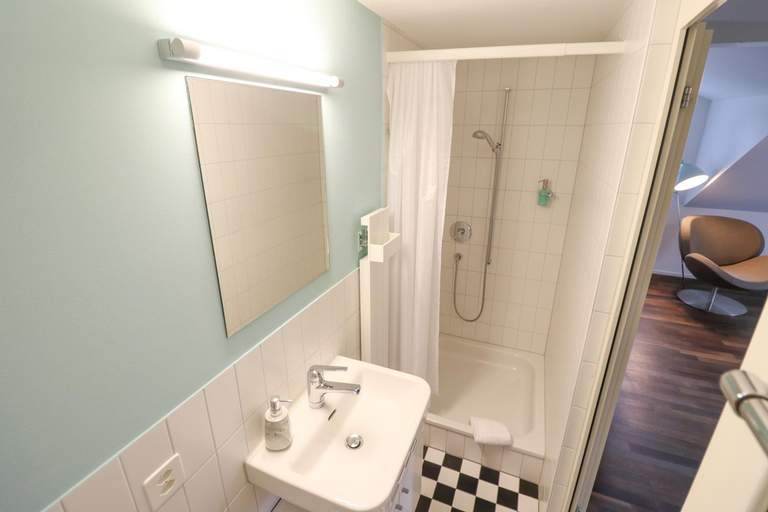 Bathroom 2, EMMA Bett und Bistro, Winterthur