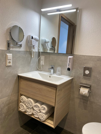 Bathroom 5, Hotel Kosel garni UG, Ortenaukreis