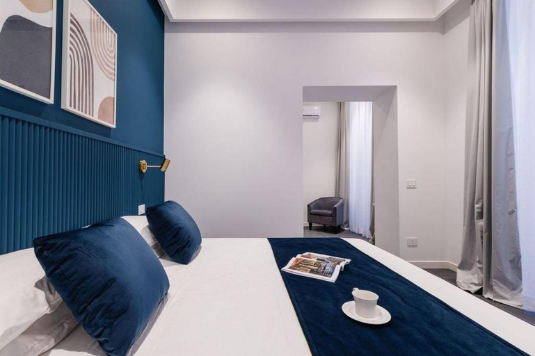 Others 4, Epoca Suites Napoli, Napoli