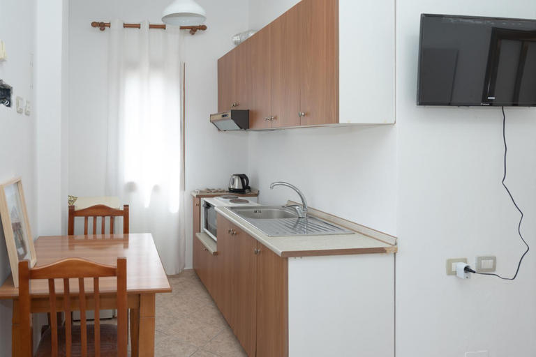 Others 4, Pranvera's Apartments, Vlorës