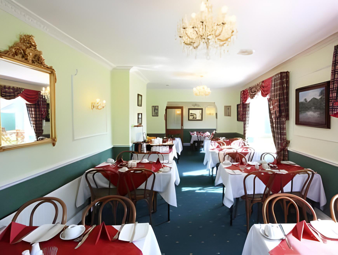 Food & Drinks 2, Castle Lodge