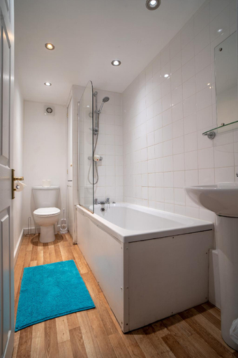 Bathroom 3, The Torrs, Derbyshire