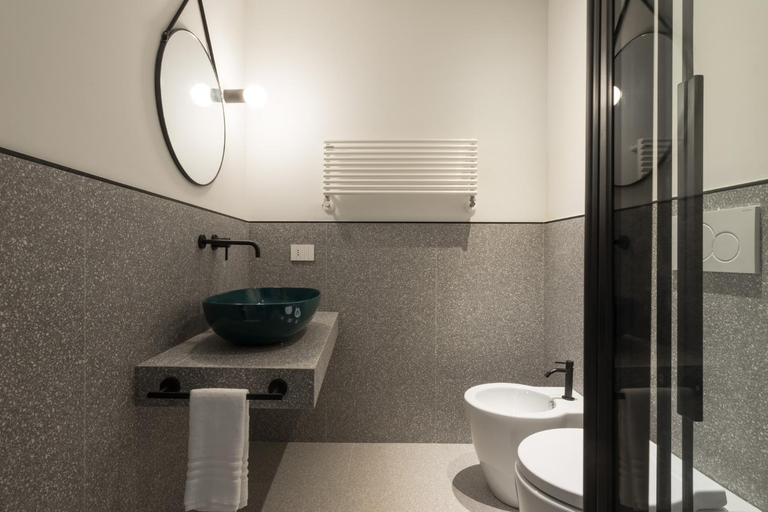 Bathroom 2, Heraia, Ragusa