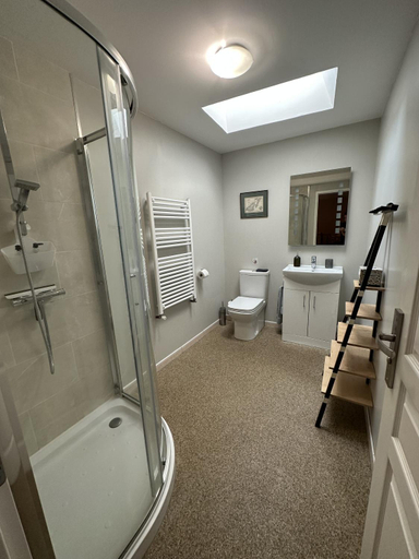 Bathroom 4, Le Petit Moulin de Veillard, Charente