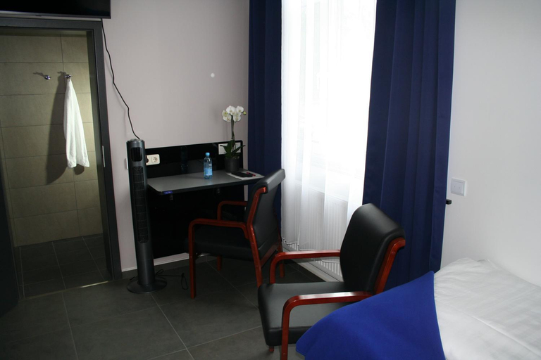 Bedroom 4, Mar Hotel, Marburg-Biedenkopf