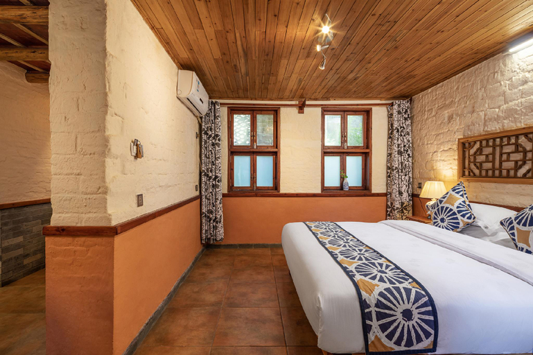Bedroom 28