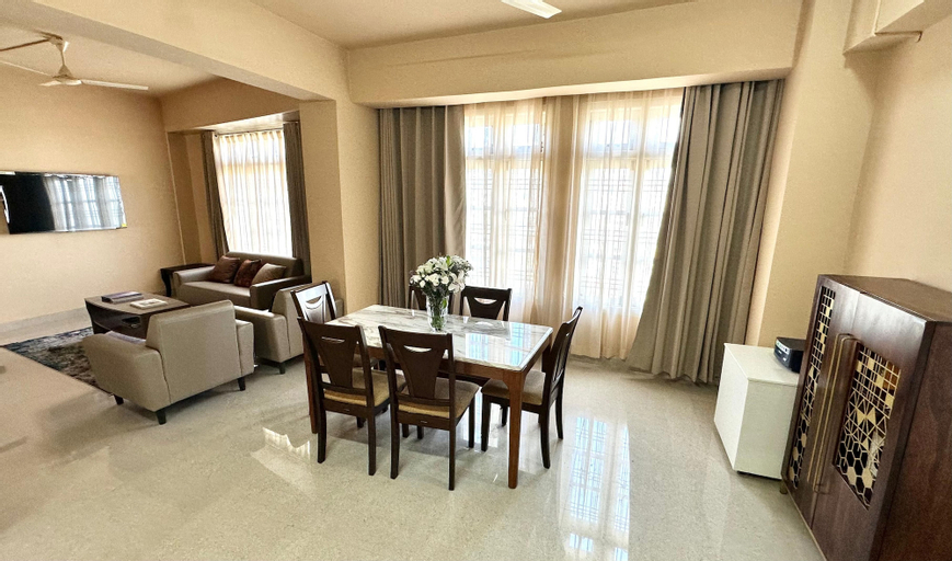 Dining Room 10