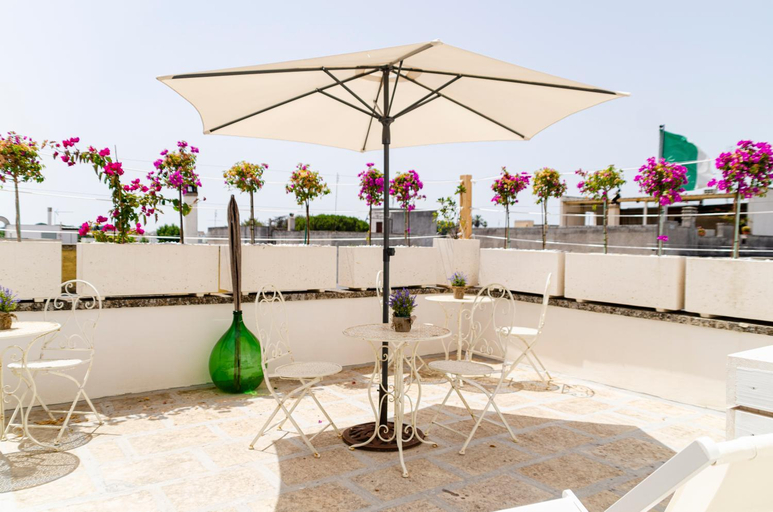 Others 3, "Salento d'incanto" - Suites con Piscine Idromassaggio, Lecce