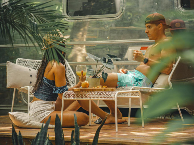 Others 3, Airstream by the Sea, Nicoya