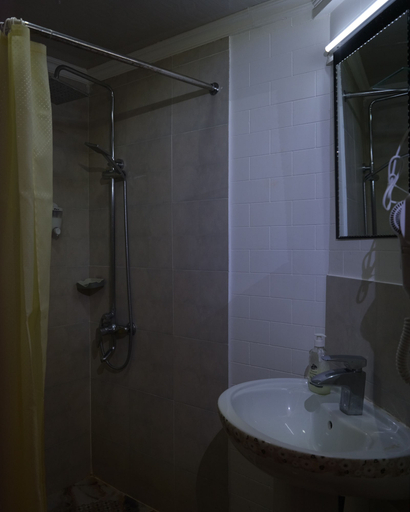 Bathroom, Hotel 1870, Tskaltubo