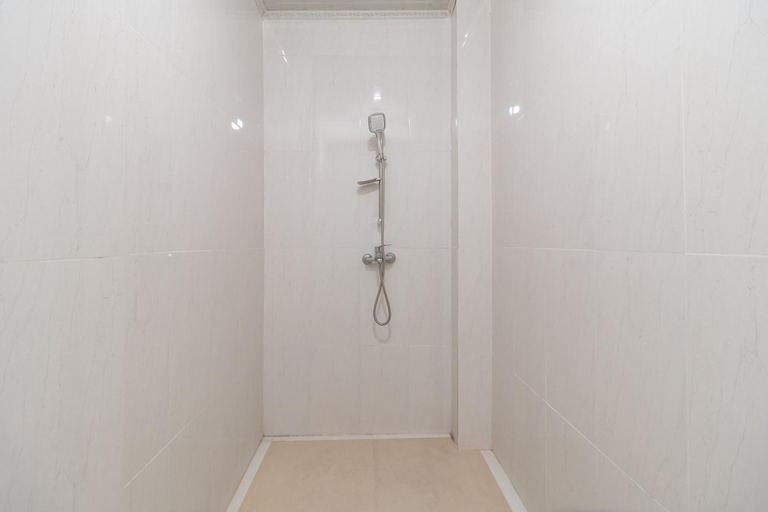 Bathroom 7