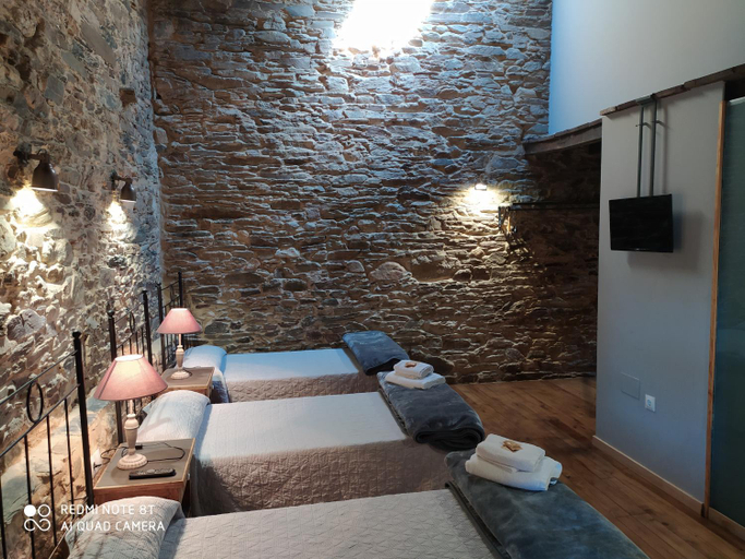 Others 4, Albergue Atrio, Lugo