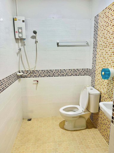 Bathroom, Wan Nonlean, Si Racha