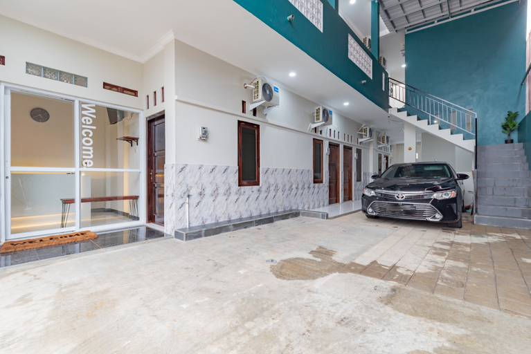 Exterior & Views 2, RedDoorz @ Inara Residence Purwokerto, Banyumas