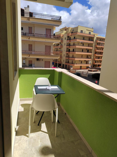 Others 3, B&B ReLu', Lecce