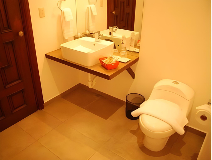 Bathroom 4, Il Buongustaio, Antiguo Cuscatlán