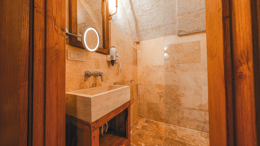 Bathroom 3, Logos Cave Cappadocia, Nevşehir